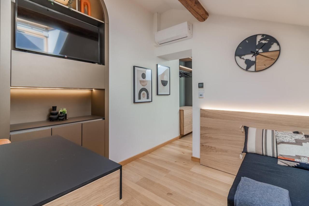Casa Magenta Apartment โกโม ภายนอก รูปภาพ