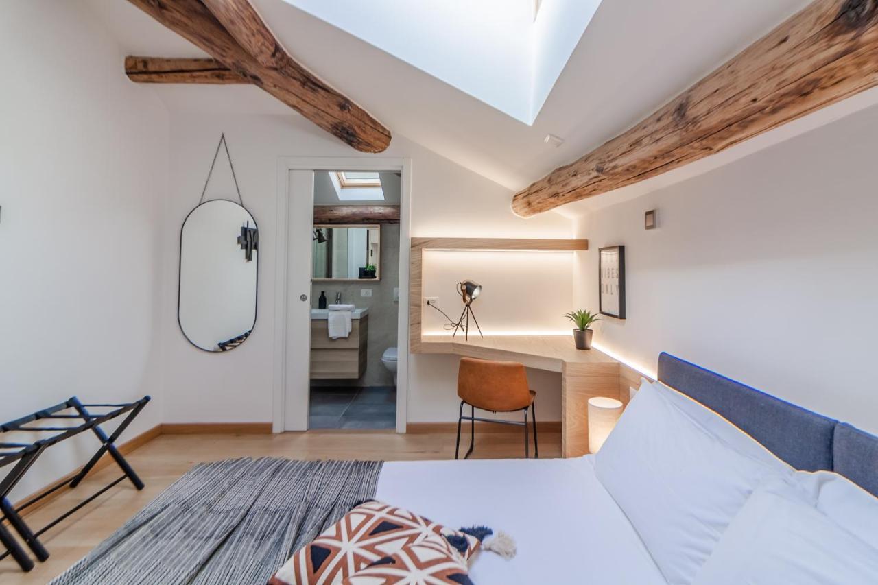 Casa Magenta Apartment โกโม ภายนอก รูปภาพ